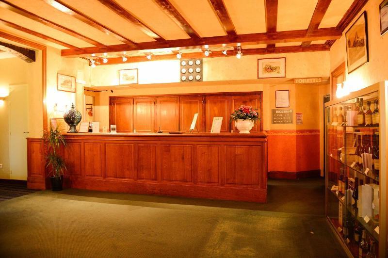 Brit Hotel Du Dauphin Л'Эгль Экстерьер фото