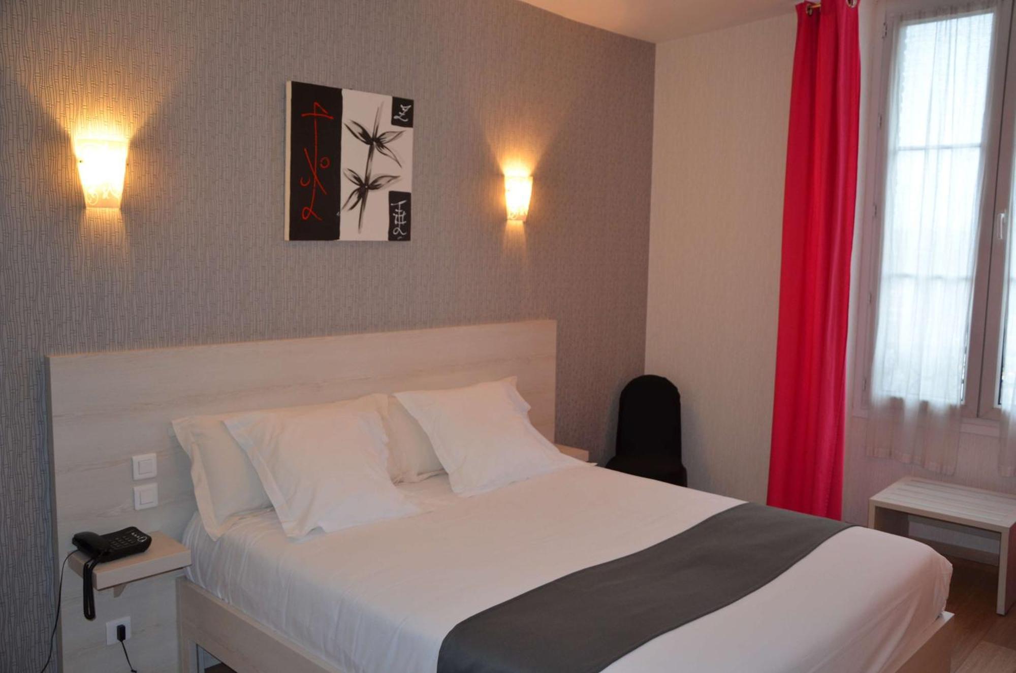 Brit Hotel Du Dauphin Л'Эгль Экстерьер фото